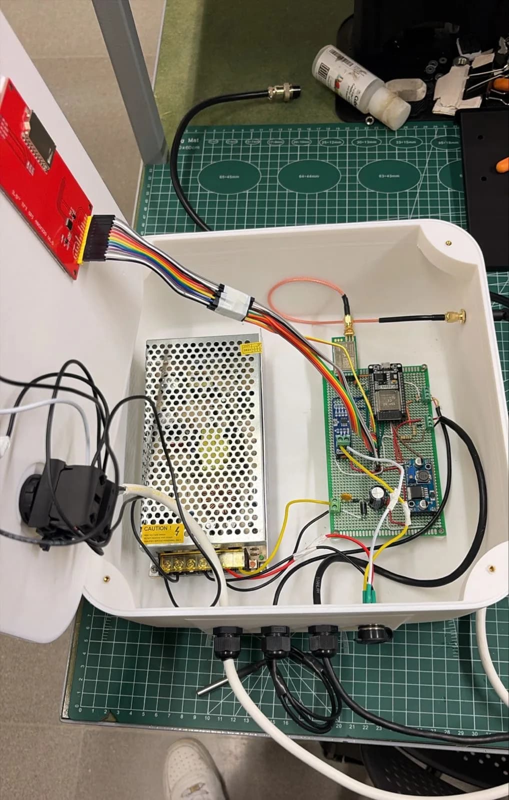 Field hub electronics inside the enclosure